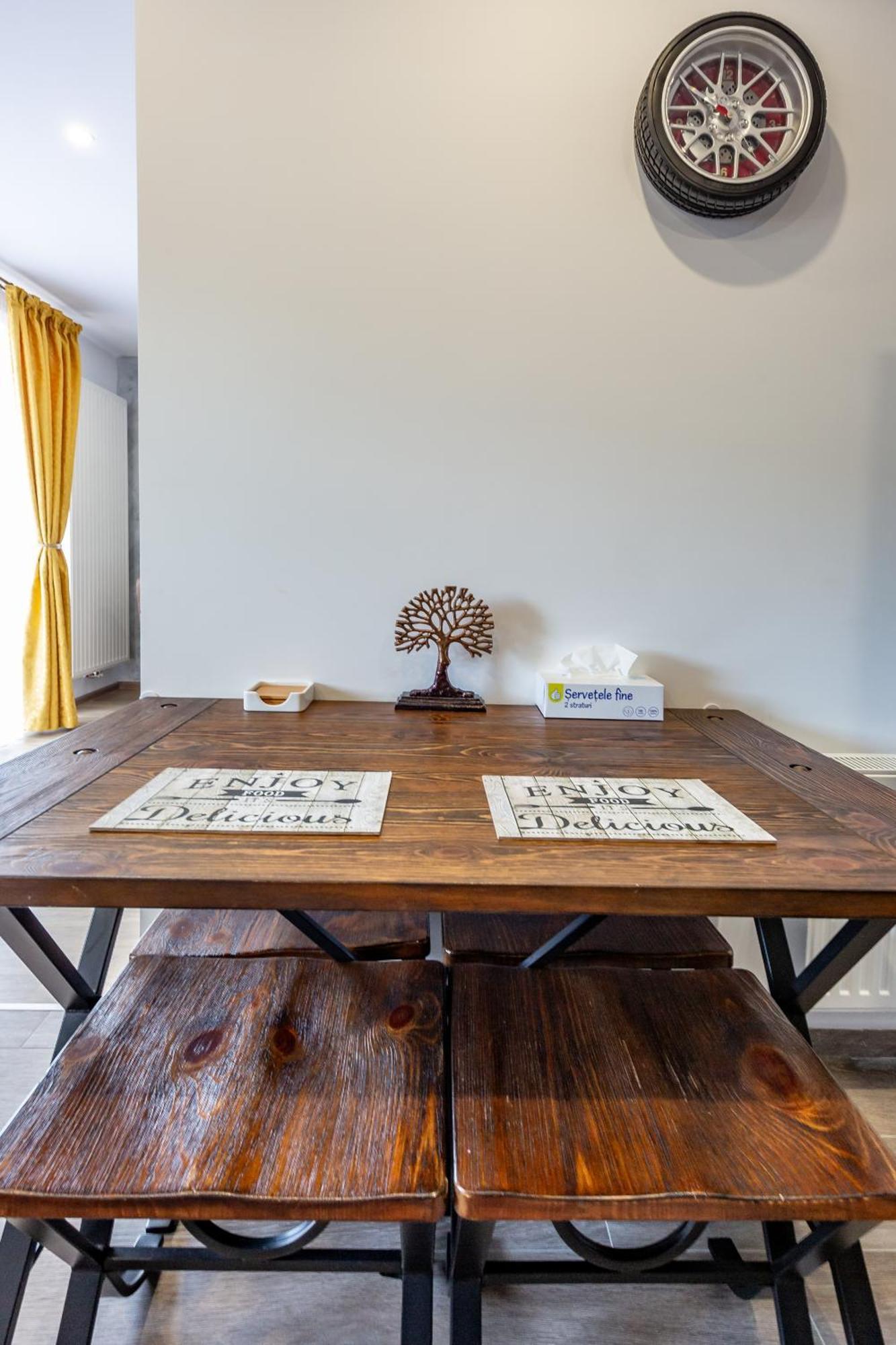 Urban Apartament Appartamento Braşov